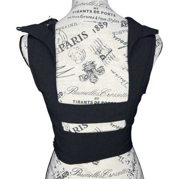 Krisa (S) Black Open Cut Out  Strap Back Scoop Neck Zip Side Crop Top - Picture 6 of 16